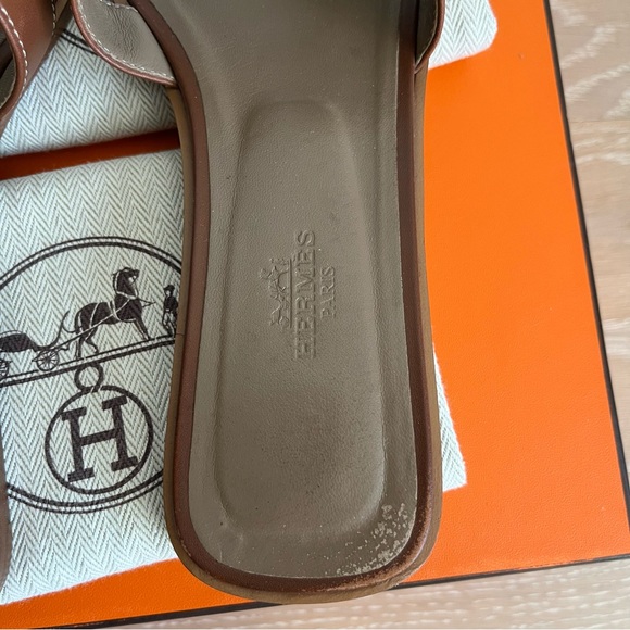 HERMÈS Oran Sandals Gold size EU 38.5/US 8.5 - Picture 12 of 14